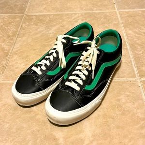 Vans Low Top Leather Sneakers Men’s Size 11.5